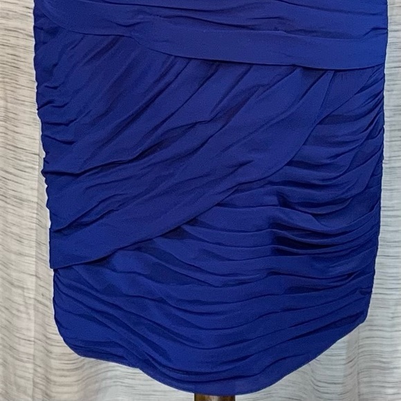 JJ’s House solid blue one shoulder party dress. - Picture 4 of 16